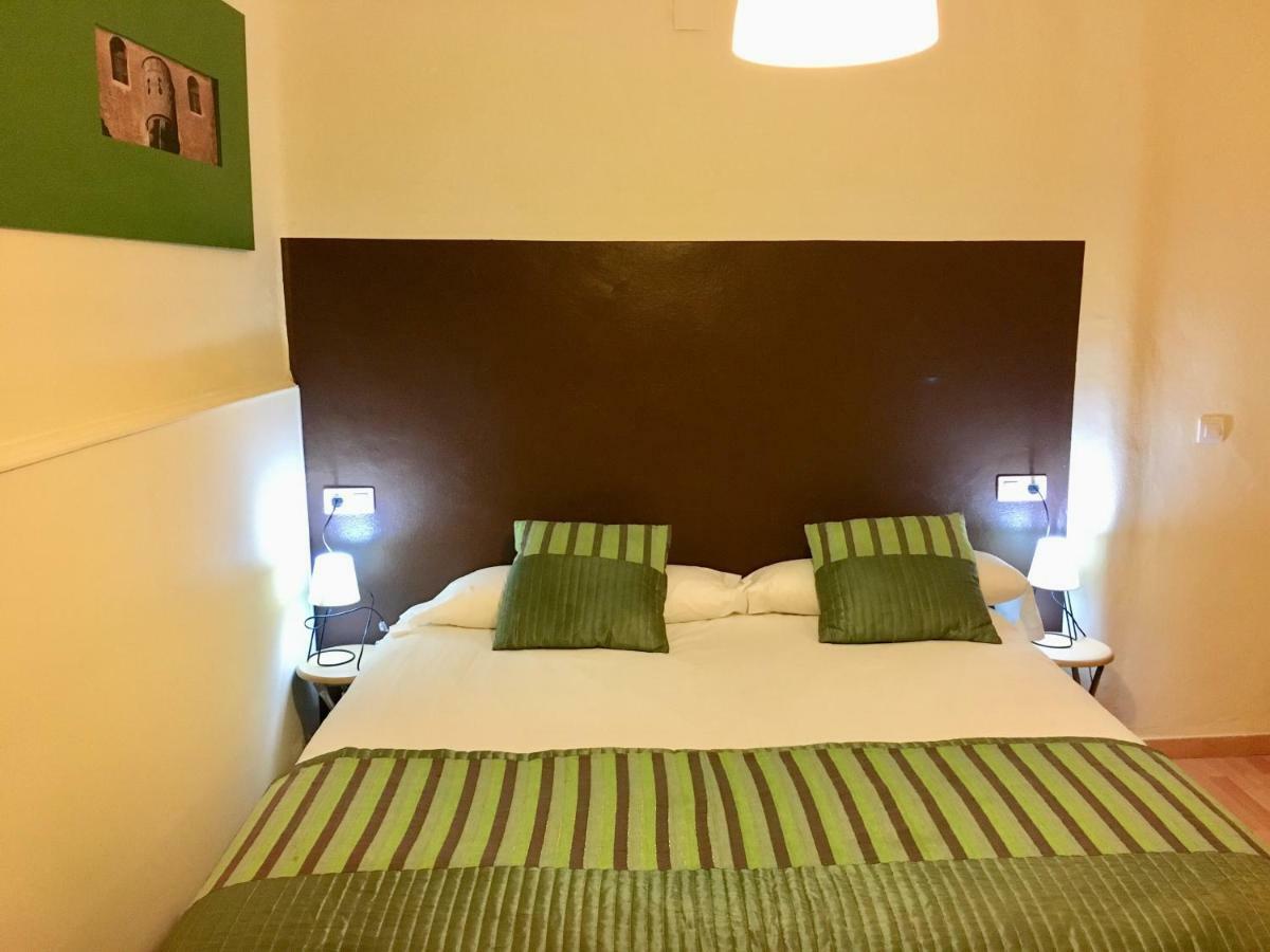 Apartamentos Caceres Luaran gambar