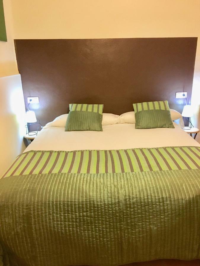 Apartamentos Caceres Luaran gambar